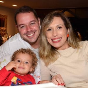 Ele pediu demissão para trabalhar com marketing digital.